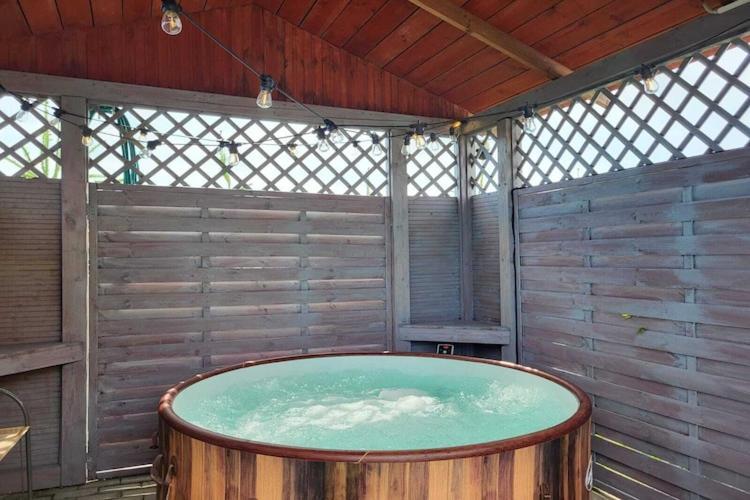 Comfortable Premium Class Apartment Shared Swimming Pool Gaski Exterior foto